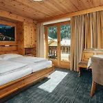 Wellnesshotel Engadin 3*