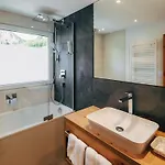 호텔 Wellnesshotel Engadin 삼나운