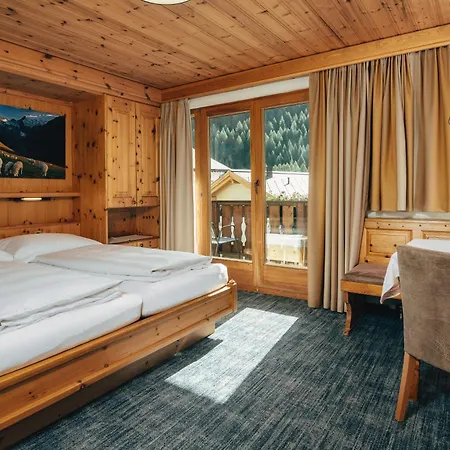 Wellnesshotel Engadin 3*