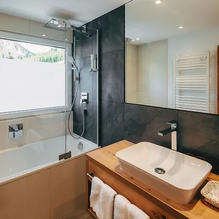 Otel Wellnesshotel Engadin Samnaun