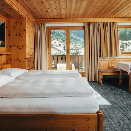 Hotell Wellnesshotel Engadin