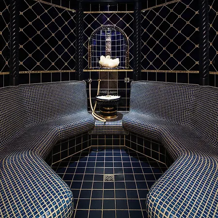 فندق Wellnesshotel Engadin سامنون