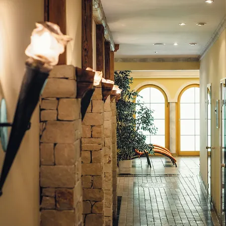فندق Wellnesshotel Engadin سامنون