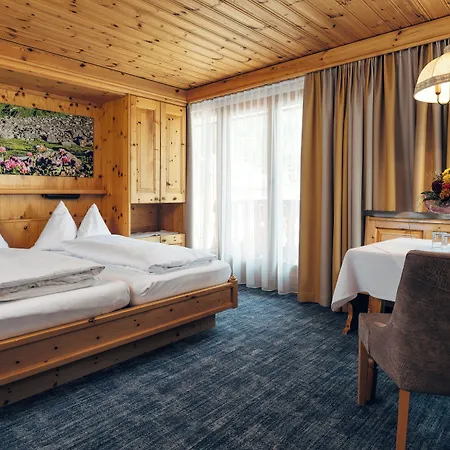 Wellnesshotel Engadin Hotell Samnaun