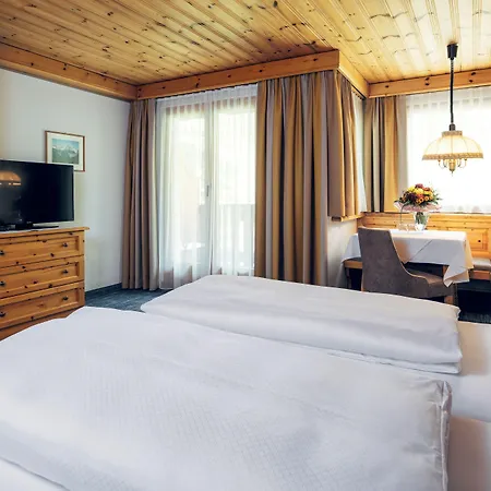 Wellnesshotel Engadin Hotel 3*