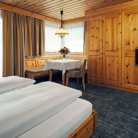 Hotel Wellnesshotel Engadin 3*