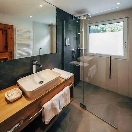 Wellnesshotel Engadin 3*
