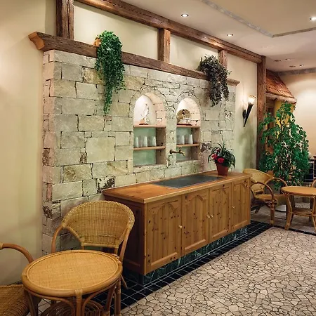 فندق Wellnesshotel Engadin سامنون
