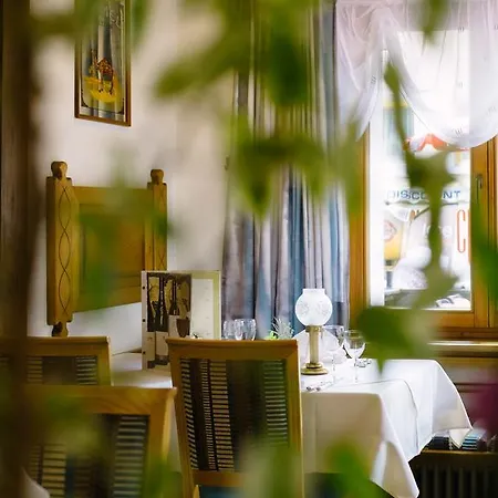 Wellnesshotel Engadin Hotell 3*