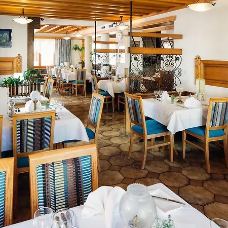 Wellnesshotel Engadin 3*