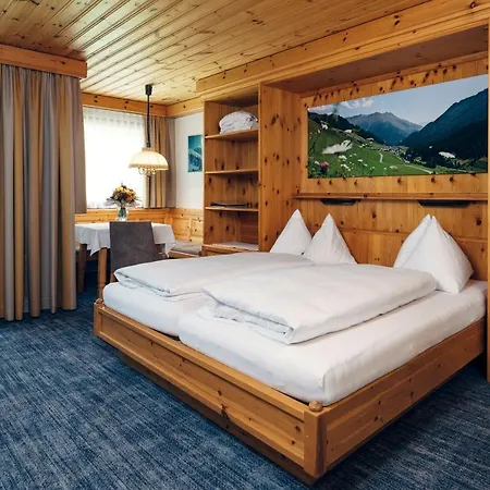Wellnesshotel Engadin Hotel 3*