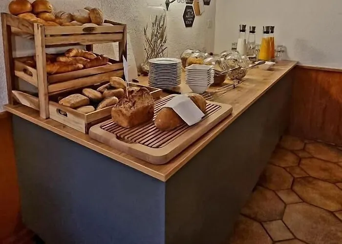 Отель Wellnesshotel Engadin Замнаун