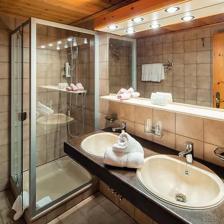 Wellnesshotel Engadin Hotel Samnaun