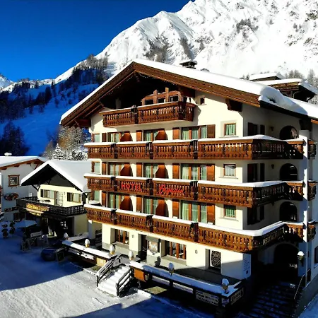 Wellnesshotel Engadin Hotel 3*