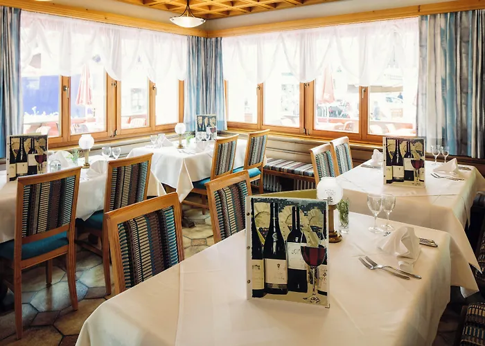 Wellnesshotel Engadin Hotel