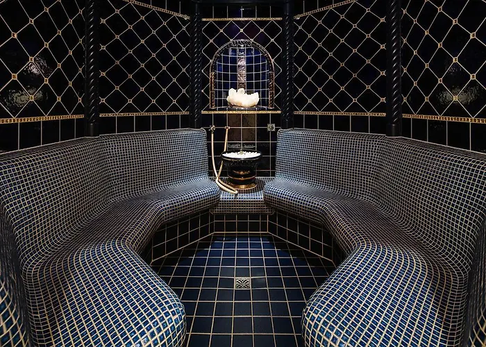 Wellnesshotel Engadin Hotel