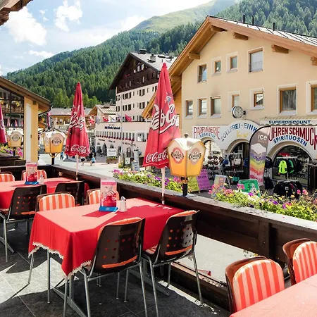 מלון Wellnesshotel Engadin